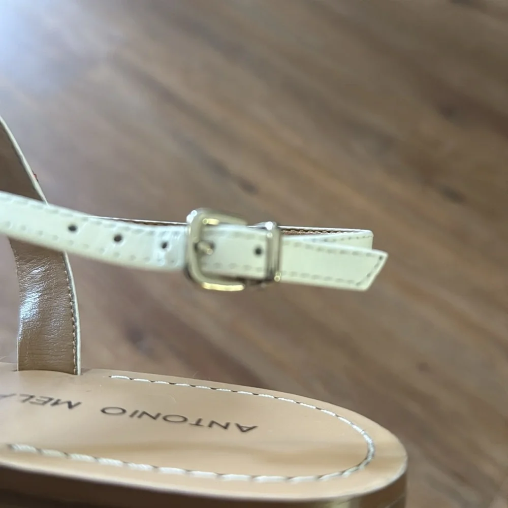 3/$20 Adorable Antonio Melani T Strap Thong Sandals with Rhinestone Cherry Trim - Picture 5 of 10